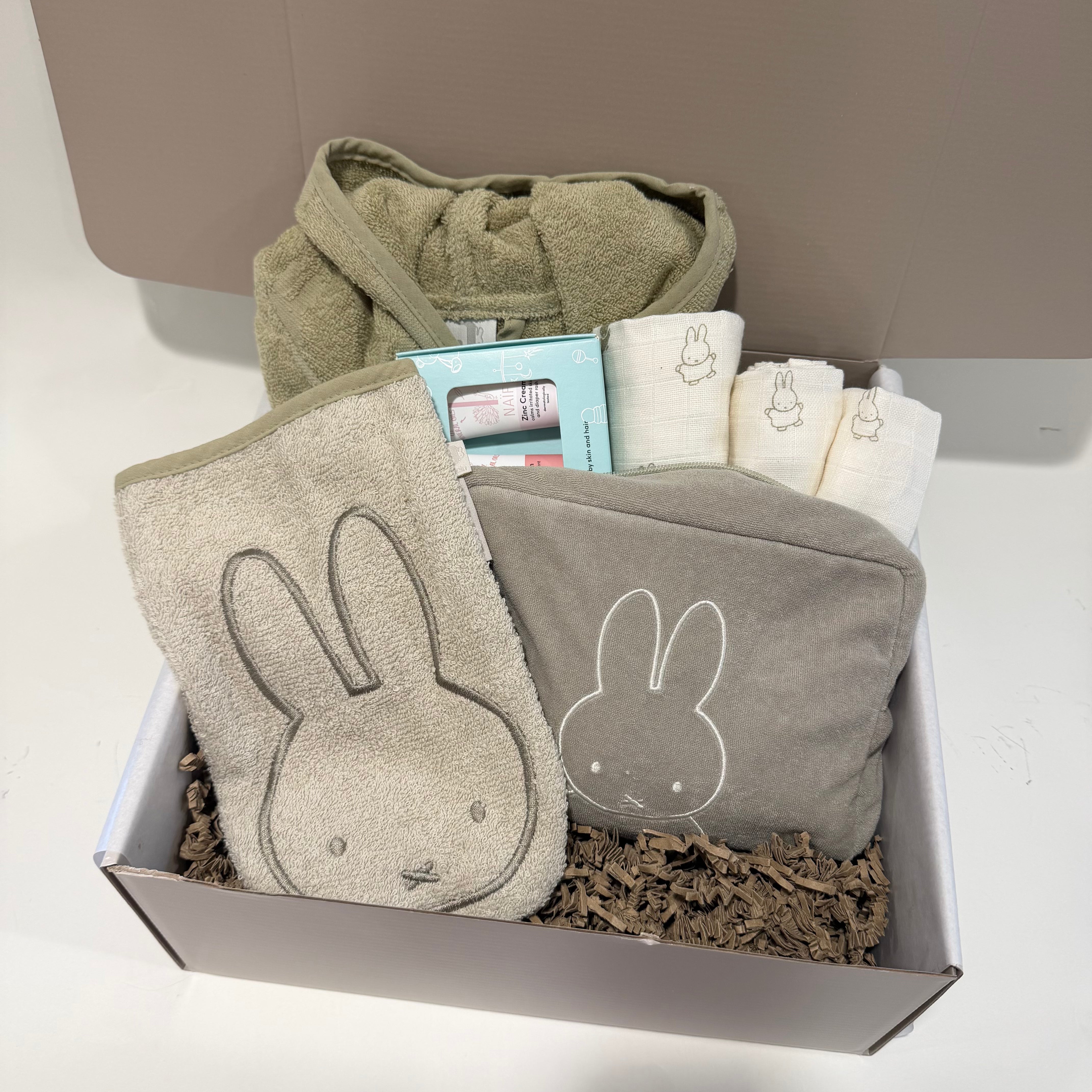 Kraamcadeau - Cadeaubox - Badtijd met nijntje