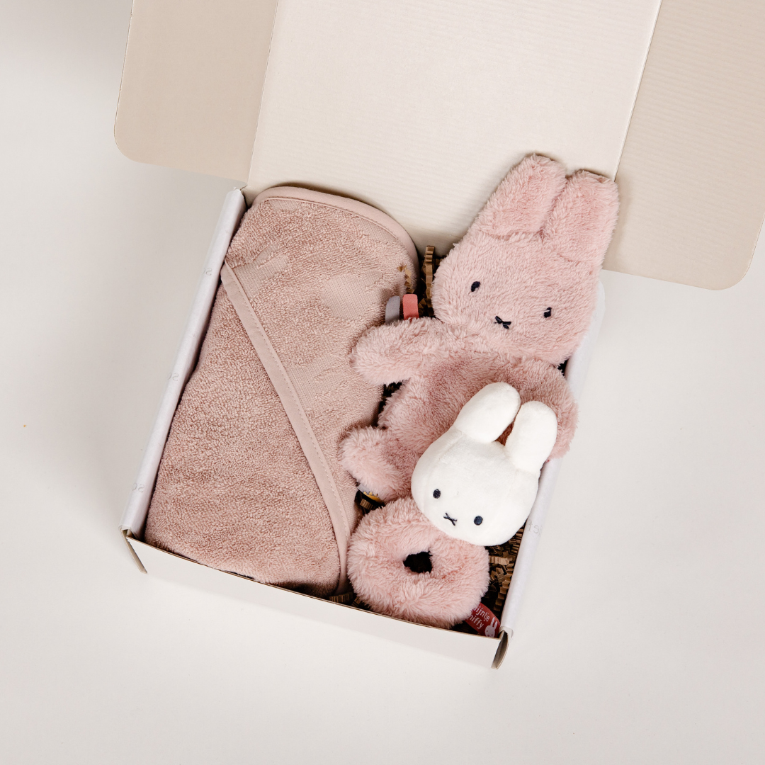 Kraamcadeau - Cadeaubox - Fluffy Nijntje - Wild Rose