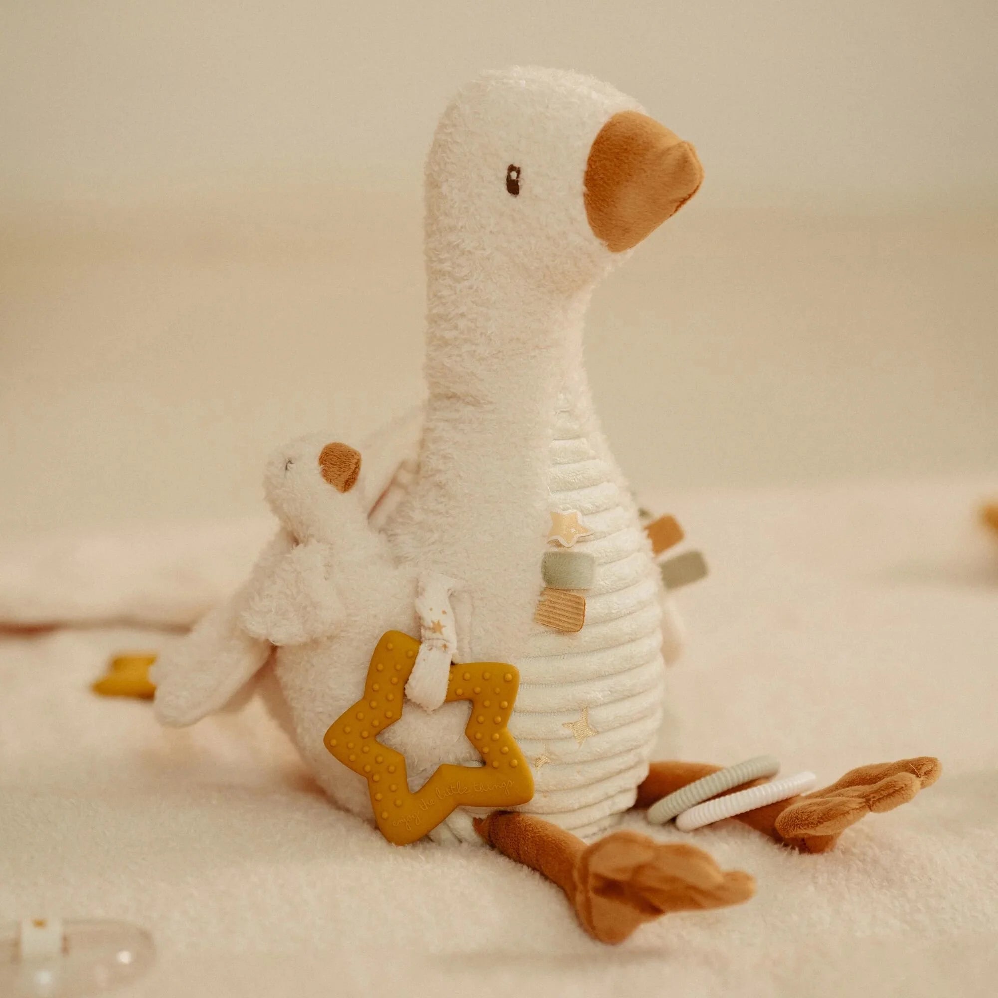 Little Dutch Activiteitenknuffel Little Goose