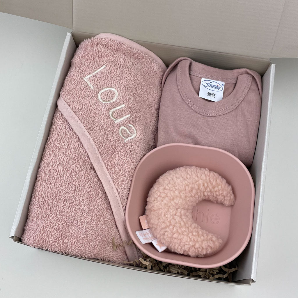 Kraamcadeau Cadeaubox Welcome little girl