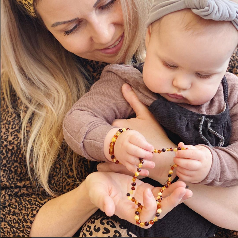    mayli_jewelry_amberkleurige_baby_armband_mix_www.solief.nl